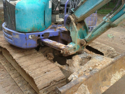 ขายรถขุด KOMATSU PC40 FR  ปั้มนิ้ว คอนโทลน้ำมัน