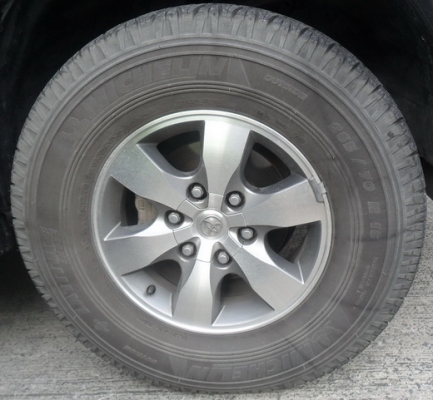 ฝาครอบดุมล้อแม็ก วีโก้แท้ 4 อัน ฝาครอบดุมล้อแม็ก วีโก้แท้ 4 อัน