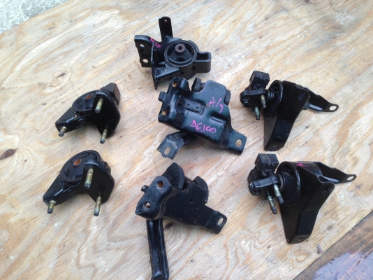 ขายยางแท่นเครื่องTOYOTA corolla