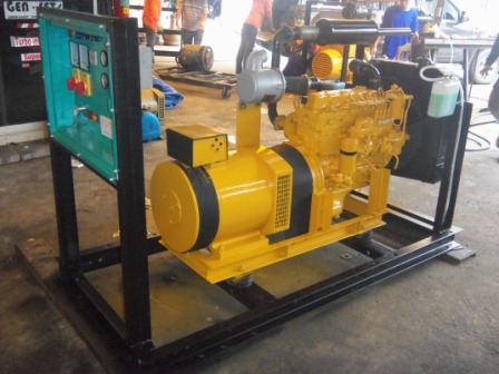 ขายเครื่องปั่นไฟ 20 Kva. 3 เฟส 380/220 V./N.79,000.- ขายเครื่องปั่นไฟ 20 Kva. 3 เฟส 380/220 V./N.79,000.-