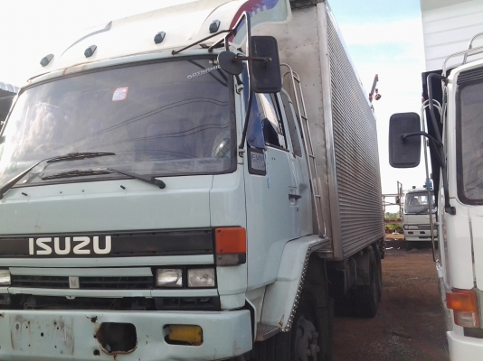 ขาย6ล้อตู้สแตนเลสบรรทุกนำแข็ง