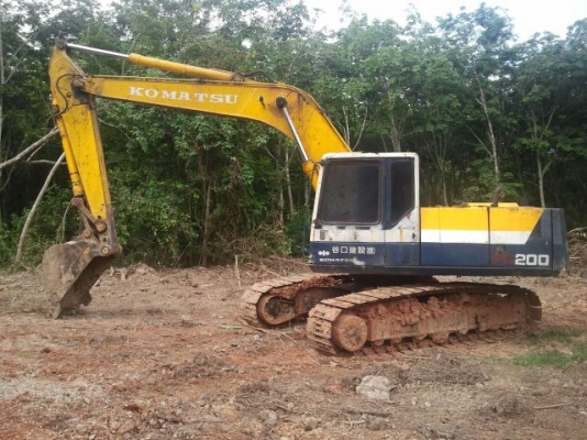 ขายด่วน KOMATSU PC200-5 เก่าใน ซีเรียล 50000 กว่า ไฟฟ้าครบ เครื่องปั้มดี ช่วงล่างสวย พร้อมใช้งาน เอก