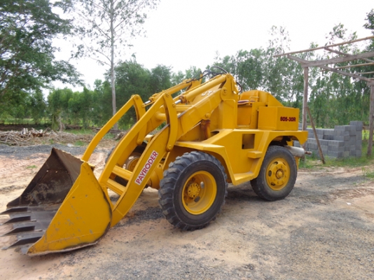 ขายรถตักล้อยาง