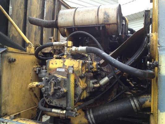 ขายรถขุดล้อยาง KOMATSU PW100-3 sn:3506  Yr.2000 สภาพดีครับใช้งานได้เลย  ราคาไม่สูงครับ โทรมานะ 085-9049669