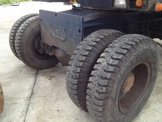 ขายรถขุดล้อยาง KOMATSU PW100-3 sn:3506  Yr.2000 สภาพดีครับใช้งานได้เลย  ราคาไม่สูงครับ โทรมานะ 085-9049669