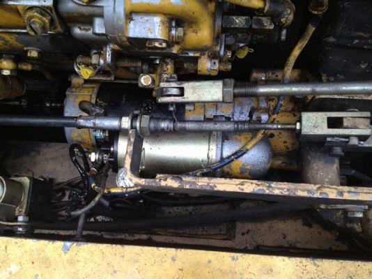 ขายรถขุดล้อยาง KOMATSU PW100-3 sn:3506  Yr.2000 สภาพดีครับใช้งานได้เลย  ราคาไม่สูงครับ โทรมานะ 085-9049669