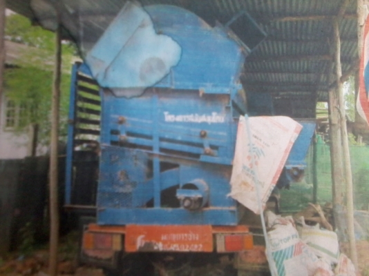 ขายด่วนรถนวดข้าว8ฟุตเกษตรพัตนา รถ6ล้อเครื่อง6สูบ