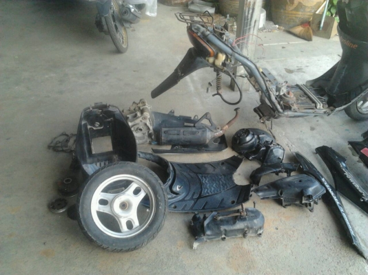 ขายเหมา อะไหล่รถป็อป Dio ZX af34 ตามรูป ราคาต่อรองได้ สนใจสอบถาม คุณพรเทพ โทร 0844573458