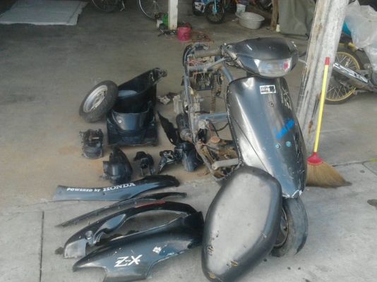 ขายเหมา อะไหล่รถป็อป Dio ZX af34 ตามรูป ราคาต่อรองได้ สนใจสอบถาม คุณพรเทพ โทร 0844573458