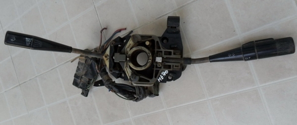 หน้ากระจัง HERO สีขาว