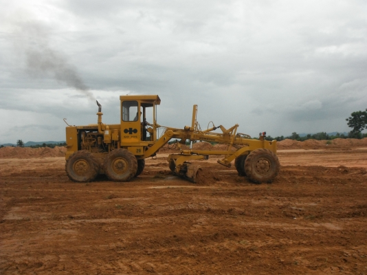 ขายรถเกรด KOMATSU GD 705 ขายรถเกรด KOMATSU GD 705