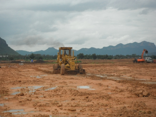 ขายรถเกรด KOMATSU GD 705 ขายรถเกรด KOMATSU GD 705