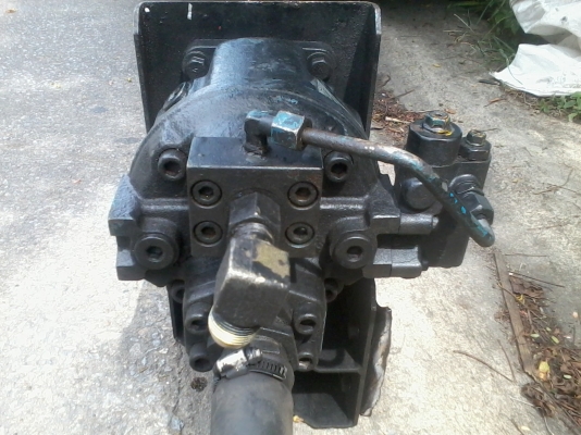 ขายปลั้มปั่นเบอร์ 63 L UCHIDA สภาพดีนำเข้า ใช้ปั่นเครนใหญ่ รถที่ใช้ปลั้มต่างๆแรงดีครับ