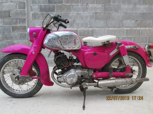 ขาย HONDA C 95 เครื่อง C 92 เครื่องดีมาก สภาพภายนอกตามรูป รถพร้อมใช้ ครับ ไม่มีทะเบียนออกใบซื้อขายให้ครับ