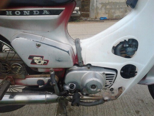 ขาย HONDA C 900 เครื่องดีพร้อมใช้ เดิมแห้งสวยมาก ทะเบียน พ ร บ เต็ม 2557 เอกสาร พร้อมโอน