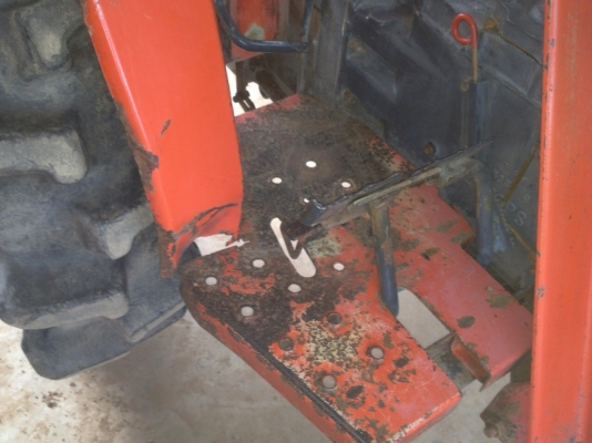 ขายรถไถ KUBOTA L2605DT พร้อมดันหน้า 2เพลา พวงมาลัยพาวเวอร์