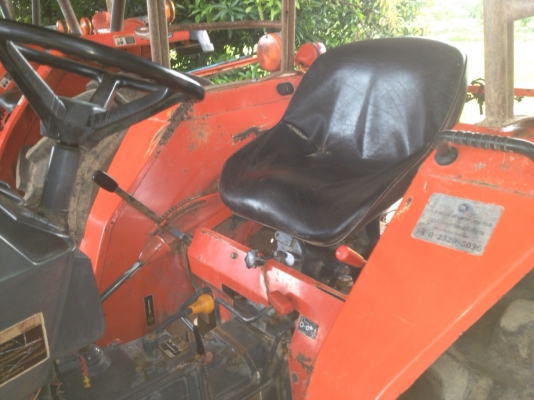 ขายรถไถ KUBOTA L2605DT พร้อมดันหน้า 2เพลา พวงมาลัยพาวเวอร์