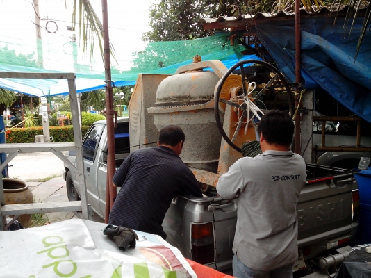 ขายโม่ปูน โม่ผสมคอนกรีต มือสอง 18,500บาทพร้อมมอเตอร์3 แรง 220v.สภาพใหม่มาก เทพารักษ์-บางพลี โทร.086-5292215 เจ้าเก่าร้านวันชัยก่อสร้าง โทรถามได้เลยเจ้าของใจดีครับ