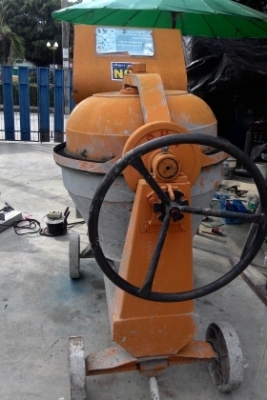 ขายโม่ปูน โม่ผสมคอนกรีต มือสอง 18,500บาทพร้อมมอเตอร์3 แรง 220v.สภาพใหม่มาก เทพารักษ์-บางพลี โทร.086-5292215 เจ้าเก่าร้านวันชัยก่อสร้าง โทรถามได้เลยเจ้าของใจดีครับ