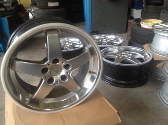 ขายล้อHaman Bmw ขอบ18 5/120 กว้าง8.5 ออฟ38 สภาพวิ้งๆถูกๆครับ