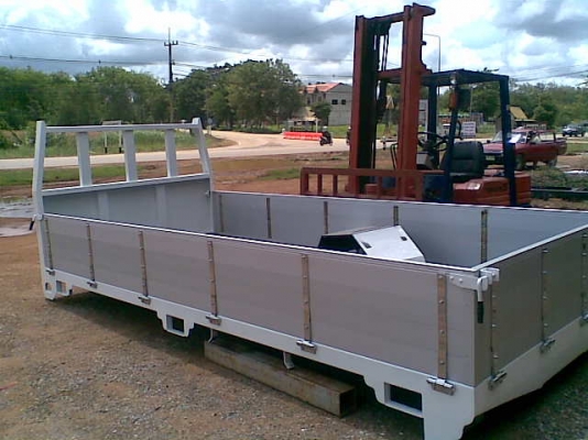 ขายกะบะรถบรรทุกต่อใหม่ มีหลายขนาด อีซูซุ 4 ล้อ 6ล้อเล็ก 6ล้อกลาง6ล้อใหญ่