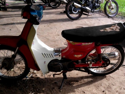 ขายมอไซค์ซูซูกิ RC บอดี้เดิมๆบางๆเครื่องฟิตแล้วแน่นๆ5900พร้อมลุยไม่รวมส่ง