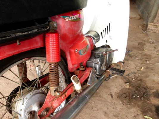 ขายมอไซค์ซูซูกิ RC บอดี้เดิมๆบางๆเครื่องฟิตแล้วแน่นๆ5900พร้อมลุยไม่รวมส่ง
