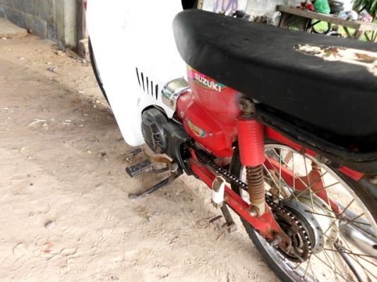 ขายมอไซค์ซูซูกิ RC บอดี้เดิมๆบางๆเครื่องฟิตแล้วแน่นๆ5900พร้อมลุยไม่รวมส่ง