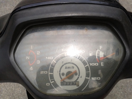 wave100ปี46 สีดำ เครื่องดีเดิมๆเอกสารครบ ชุดสีสด สนใจมาลองขับได้จ้า wave100ปี46 สีดำ เครื่องดีเดิมๆเอกสารครบ ชุดสีสด สนใจมาลองขับได้จ้า