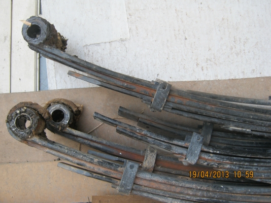 ต้องการขายเเหนบหน้า-หลัง รถหกล้อสิงไฮเทค ต้องการขายเเหนบหน้า-หลัง รถหกล้อสิงไฮเทค