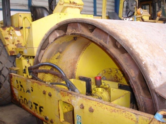 SAKAI SV500TF 2 เปลือก 2 เพลา รถนอกนำเข้า ไม่เคยใช้งานในเมืองไทย ขายถูกครับ