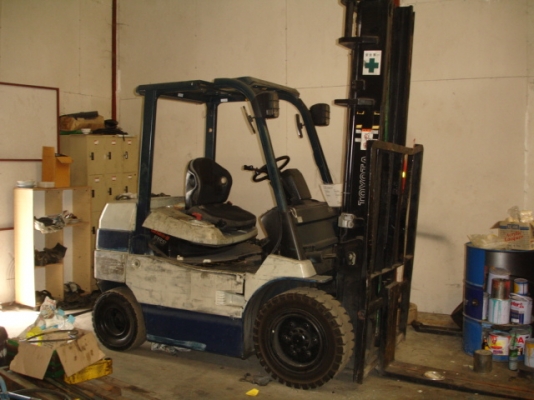 ขายรถฟอร์คลีฟท์ไฟฟ้า TOYOTA 7FBJ35 เสา4เมตร ออโต้ปี2001,สภาพดีมาก รถนอกนำเข้า ติดต่อมานะ 085-9049669