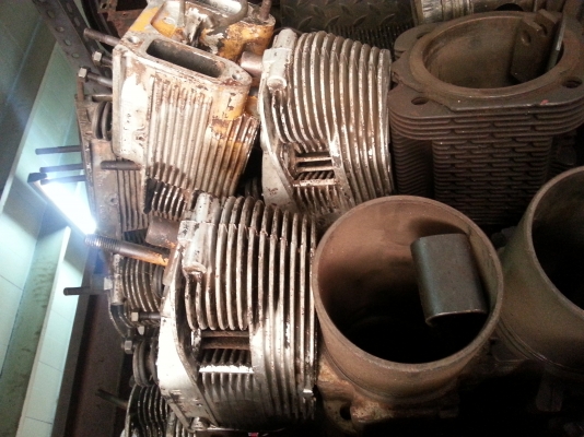 อะไหล่เก่าเครื่อง DEUTZ 912 913 TURBO