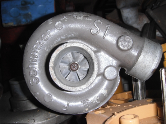 อะไหล่เก่าเครื่อง DEUTZ 912 913 TURBO