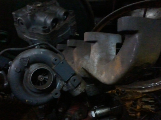 อะไหล่เก่าเครื่อง DEUTZ 912 913 TURBO