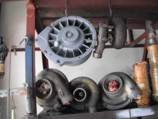 อะไหล่เก่าเครื่อง DEUTZ 912 913 TURBO