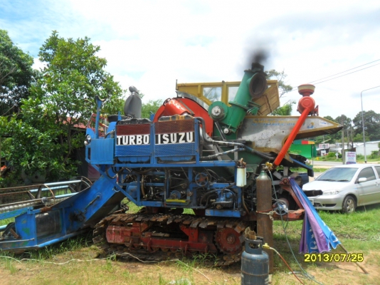 ขายรถเกี่ยวข้าวเครื่อง6HH1ช่วงล่าง10 ปั้ม22 อุ้ม