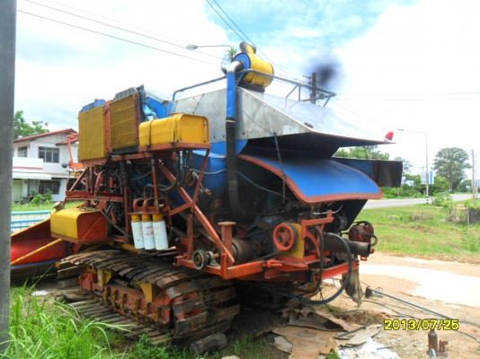 ขายรถเกี่ยวข้าววิชาญรองกระสอบเครื่อง6HE1ช่วงล่าง10HTปั้ม22