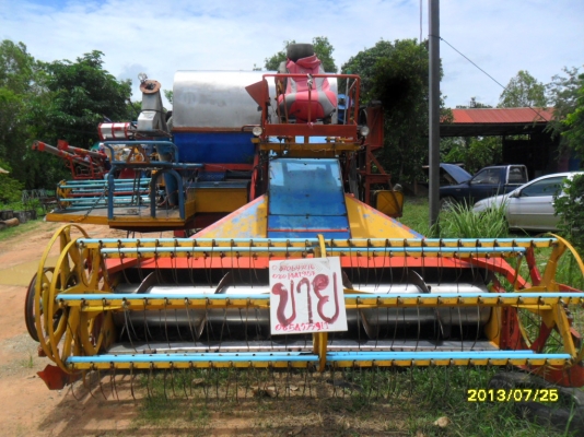 ขายรถเกี่ยวข้าววิชาญรองกระสอบเครื่อง6HE1ช่วงล่าง10HTปั้ม22