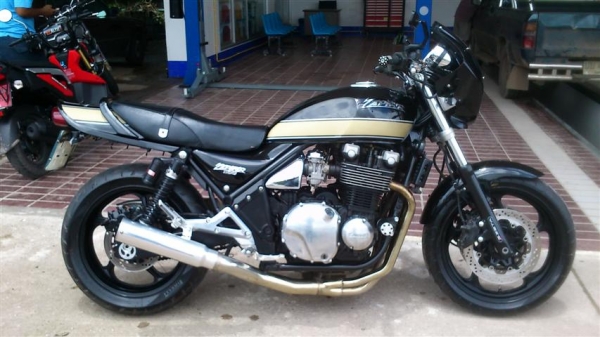 KAWASAKI ZEPHYR 1100 เสียสรรพสามิตแล้ว KAWASAKI ZEPHYR 1100 เสียสรรพสามิตแล้ว