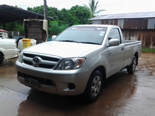 Toyota vigo 2.5 วางเจ กินแก้สปี51 เพาเวอร แอร์เย็น รถเดิมบาง ถังแก้สใต้ท้อง