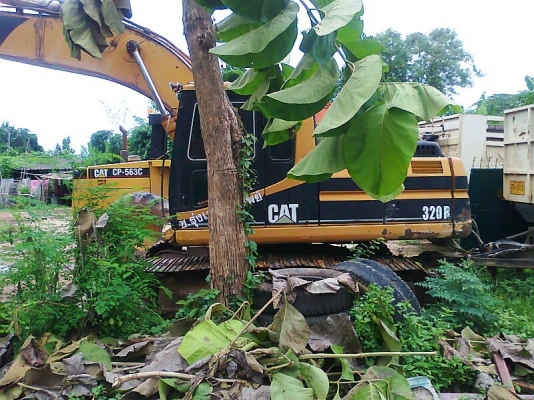 ขาย..รถแบคโฮ CAT 320B รถสวยแกร่ง สู้งานแข็ง มีทะเบียน.ราคาต่อรองได้.