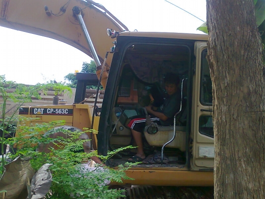 ขาย..รถแบคโฮ CAT 320B รถสวยแกร่ง สู้งานแข็ง มีทะเบียน.ราคาต่อรองได้.