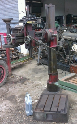 Sell> สว่านรัศมี/สว่านแดง พร้มมอเตอร์ ใช้งานได้ทันทีครับ สูง 180cm ครับ