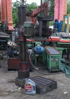 Sell> สว่านรัศมี/สว่านแดง พร้มมอเตอร์ ใช้งานได้ทันทีครับ สูง 180cm ครับ