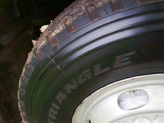 ขาย..รถสิบล้อ HINO FL 3H รถปี 39 เครื่องดี คัสซีสวย เก๋งสวย รถสวย พร้อมใช้งาน มีทะเบียนครบ.