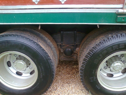 ขาย..รถสิบล้อ HINO FL 3H รถปี 39 เครื่องดี คัสซีสวย เก๋งสวย รถสวย พร้อมใช้งาน มีทะเบียนครบ.