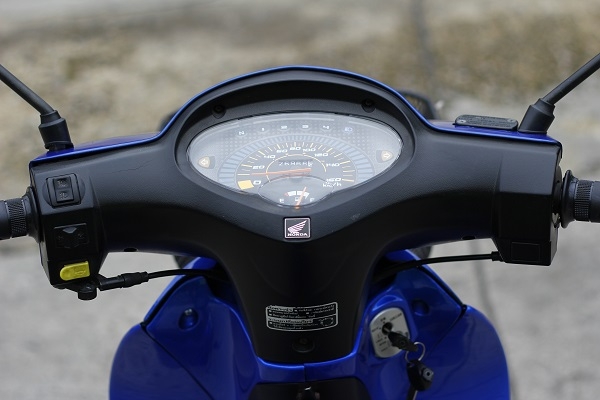 ขาย wave 125R  เดิมสวยๆ กุญแจใหญ่