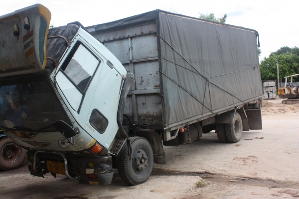 ขาย6ล้อฮีโน่ km779 ยาว5.5ม