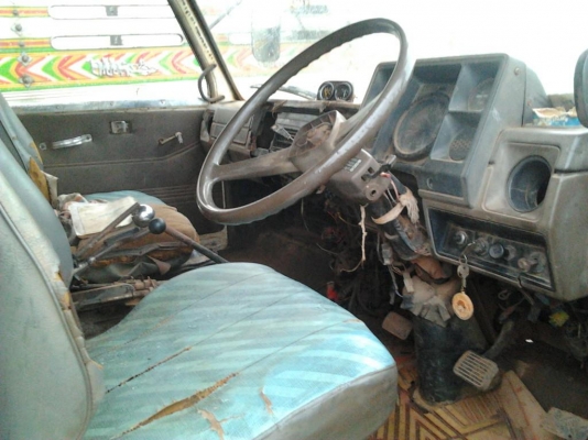 ***ขายแล้วครับขอบคุณ Truck2hand ขาย10ล้อ2เพลาดั๊ม"ไอ้โบ้"ISUZU JUMBO 200 วางเครื่อง6BG1 175HP (ลงเล่ม)แห้งแรงดี ไม่หลวมอึดทน ช่วงล่างใหญ่12นิ้วเต็มคัสซีดีหักไม่ดาม กระบะดั๊มเหล็กสภาพดีข้างดีไม่มีผุ ยางดี10เส้น หัวบางเดิมมีผุบ้างภายในดี คอนโซลครบ